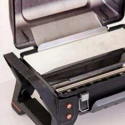 Char-Broil Gasgrill Grill2Go Anzahl Brenner: 2, Hauptgrillfläche: 44 X 28 Cm, 2,7 KW -Küchengrill 12 1522